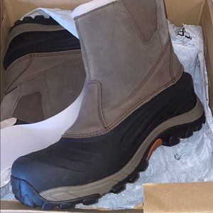 NEW North Face Waterproof Boots